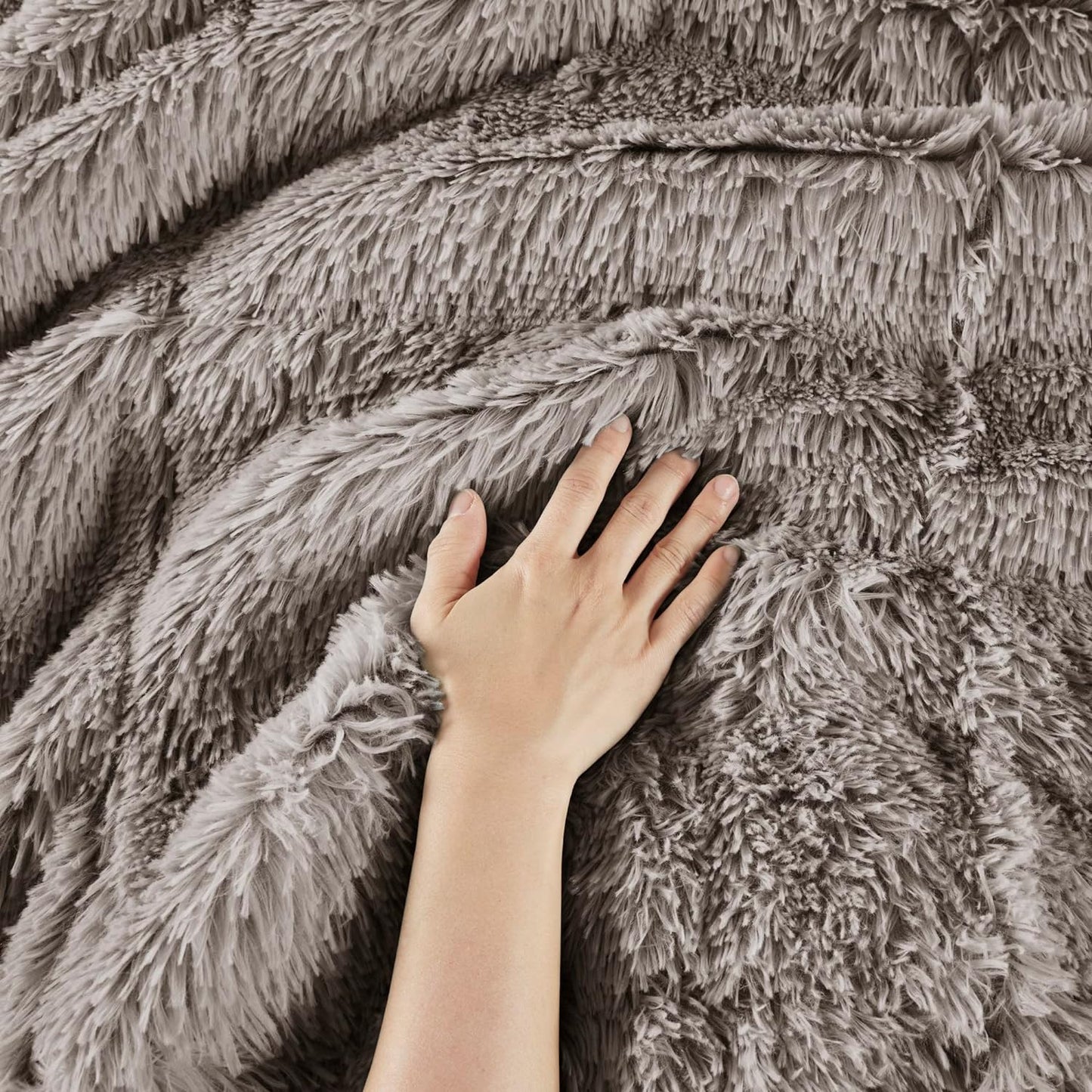 Modern Casual Ultra Soft All Season Fluffy Bedding